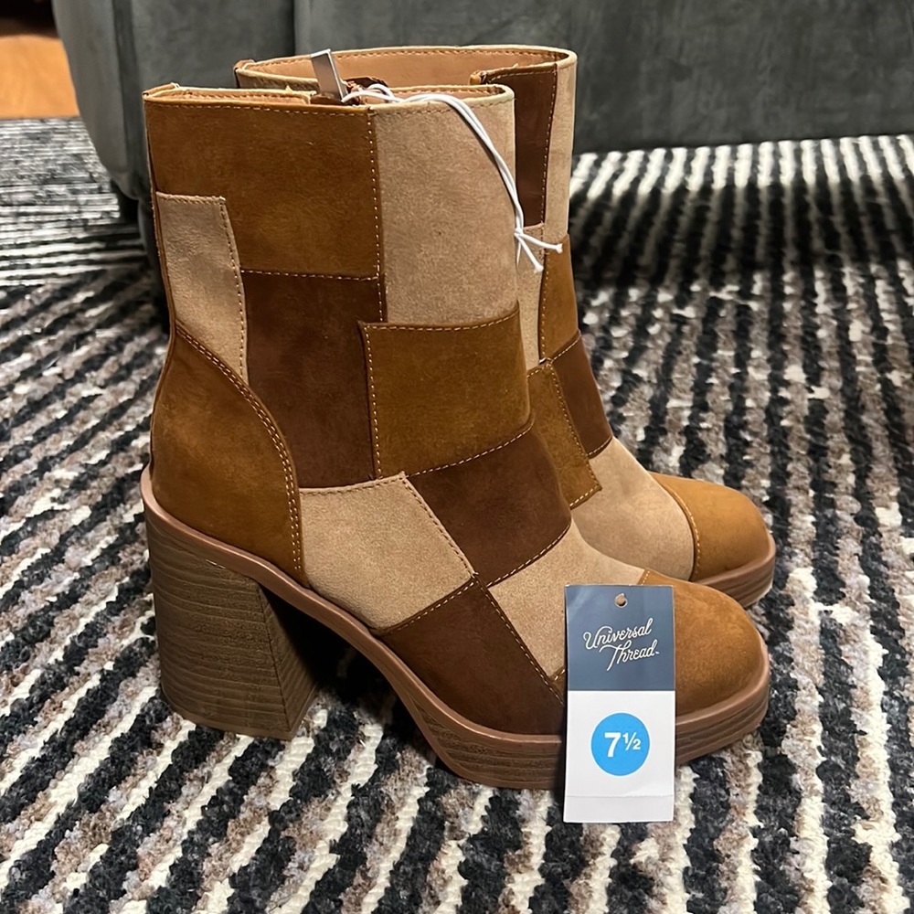 Universal Thread Patchwork Bootie